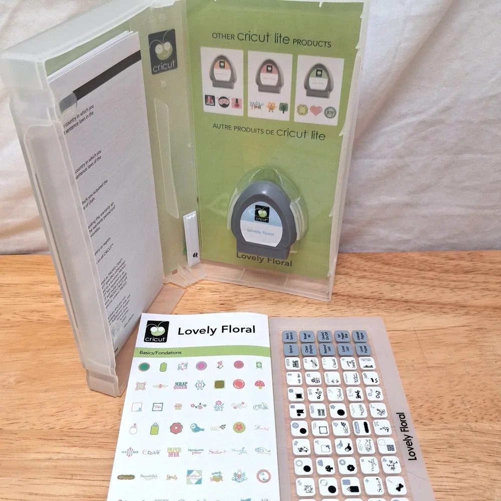 Lot of 5 Cricut Cartridges Keyboards & Booklets Missing 1 Book Crafting DIY